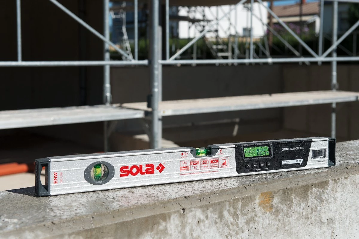 Sola 01720801 ENW60 Niveau à Bulle électronique 60cm (2 Flacons) 5 Sola 01720801 ENW60 Niveau à Bulle électronique 60cm (2 Flacons) – Image 3